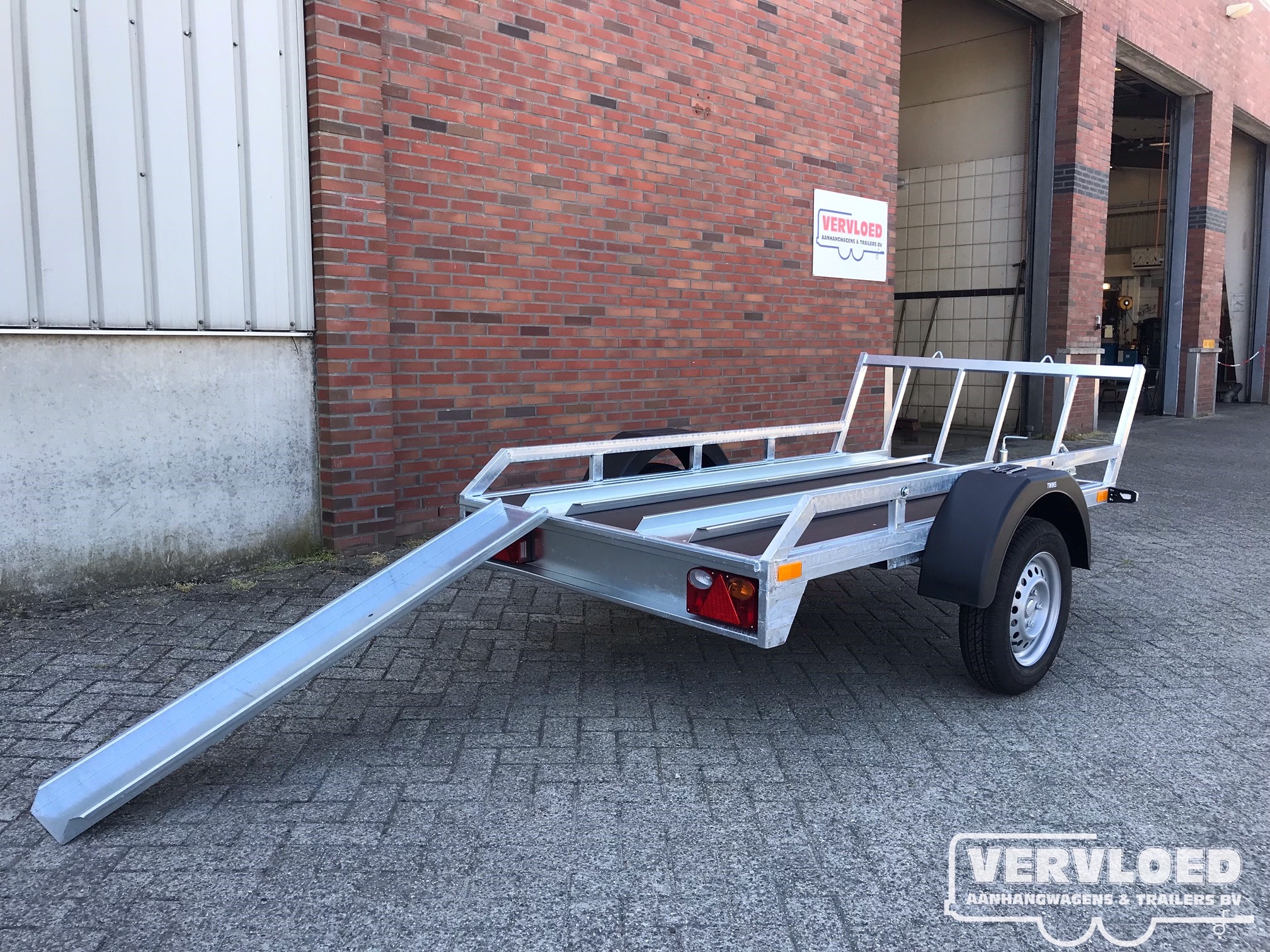 Motoraanhangwagen 2 motoren Zwolle